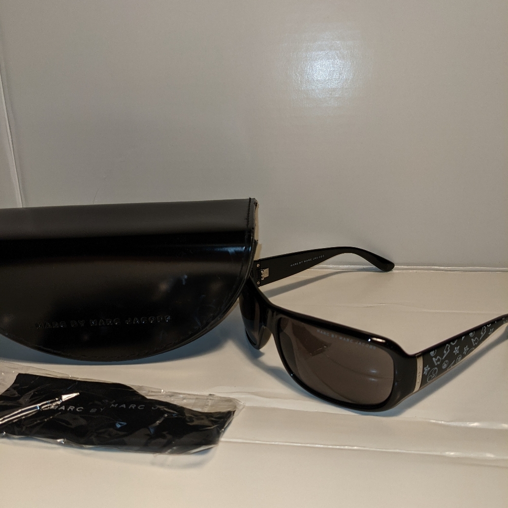 Marc Jacobs sunglasses